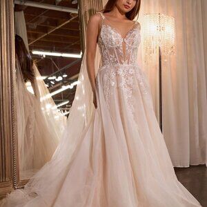 Off white/nude wedding dress. Tulle bridal gown